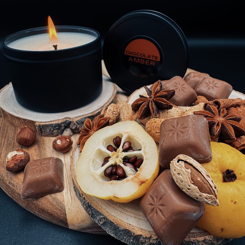 CHOCOLATE AMBER aromātiskā svece