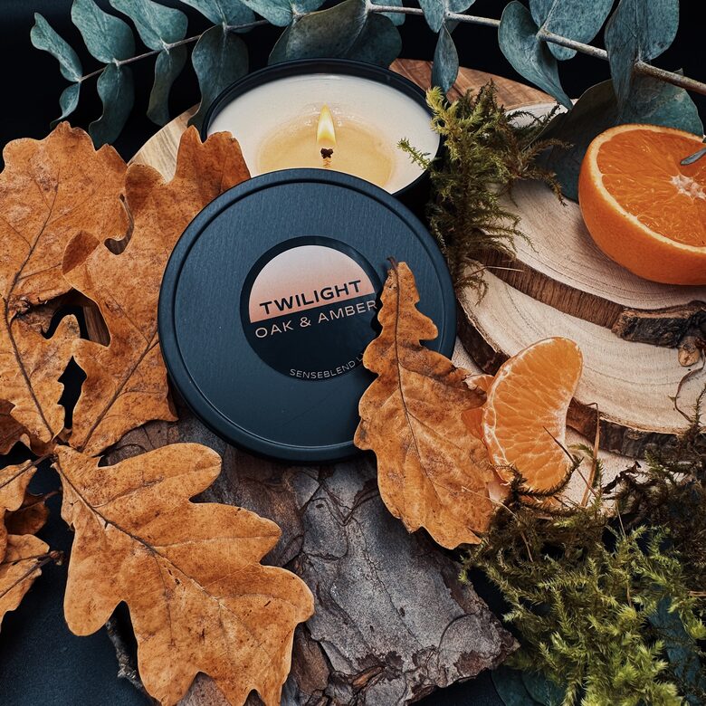 TWILIGHT OAK&AMBER aromātiskā svece